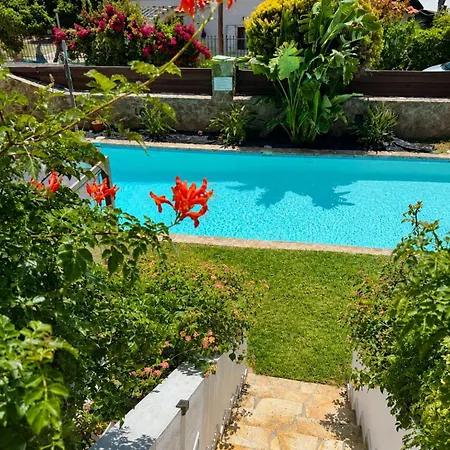 Rafaella Exclusive Private Complex Kokkónion
